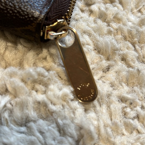 Authentic Compact Zippy Wallet in Monogram - Picture 5 of 10